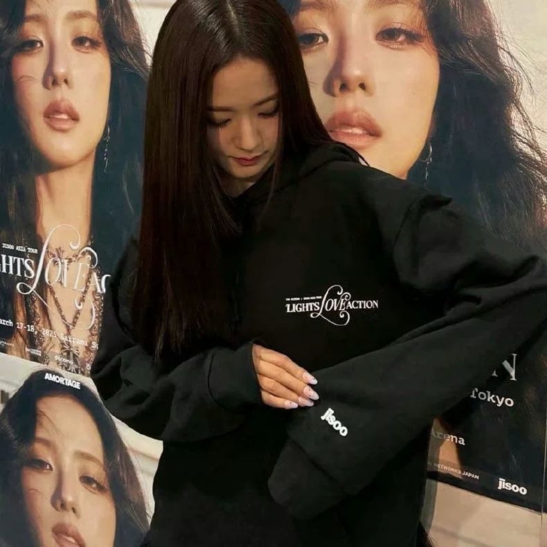 SUDADERA JISOO (BLACKPINK) AMORTAGE