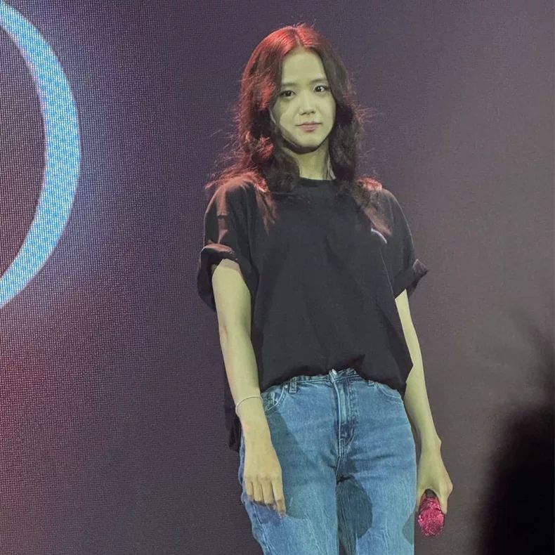 CAMISETAS JISOO (BLACKPINK) AMORTAGE 100% ALGODÓN