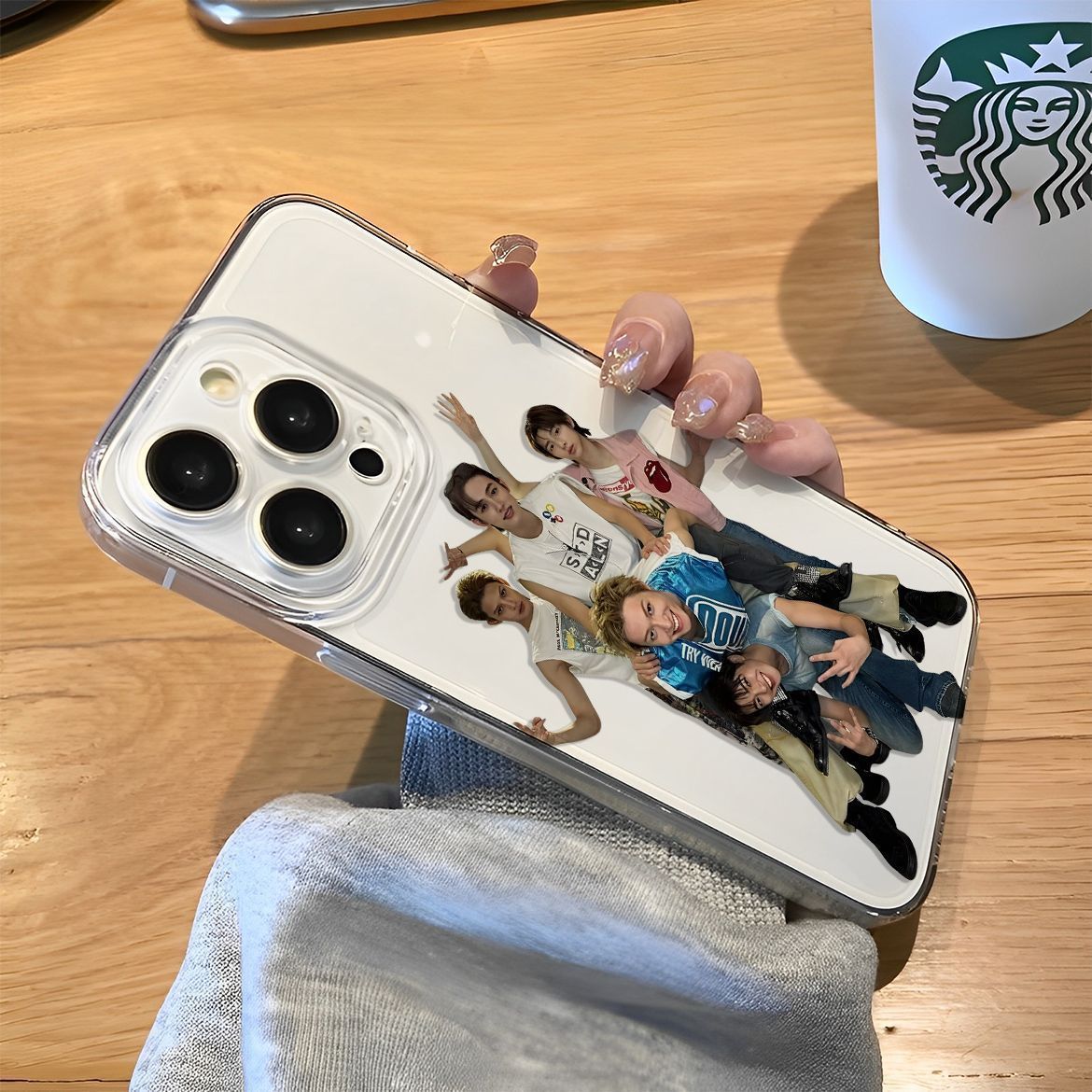 FUNDA PARA IPHONE CORTIS