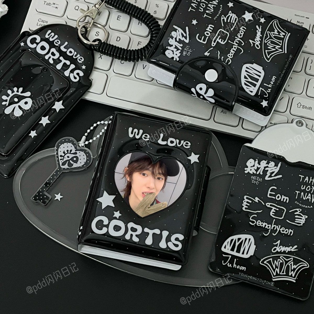TARJETERO Y MINI CARPETA CORTIS