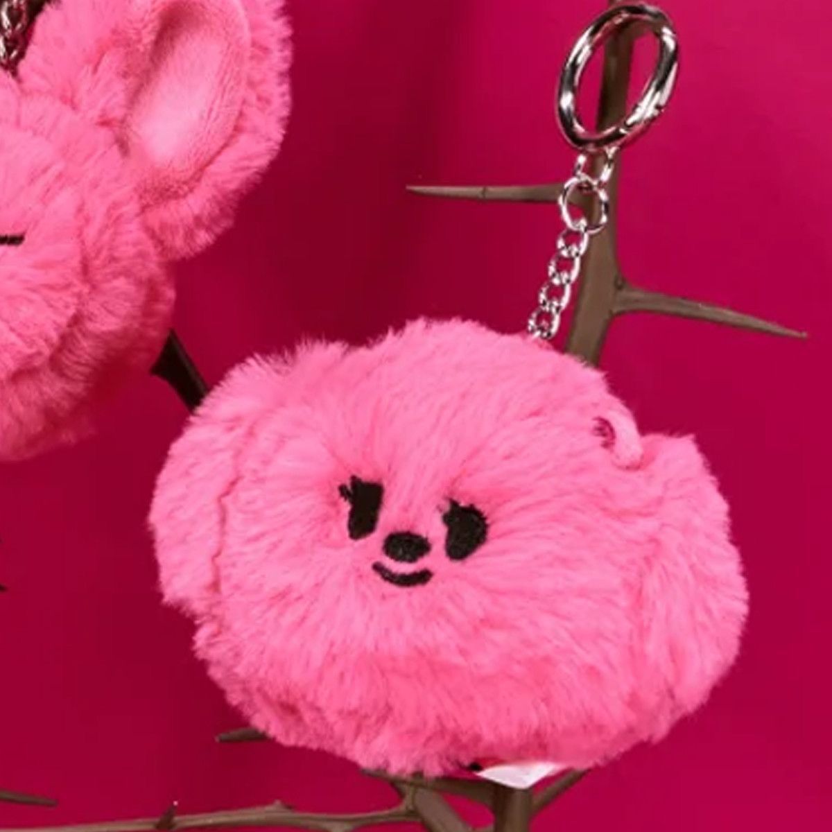 LLAVEROS DE PELUCHE DE TXT