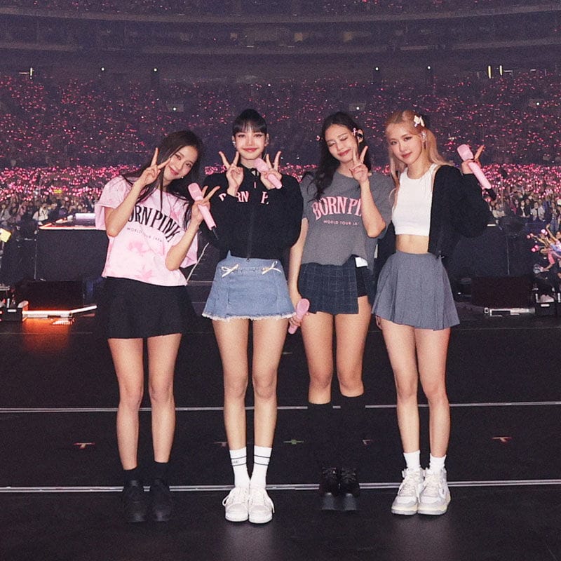 Sudadera con capucha corta BORN PINK de BLACKPINK